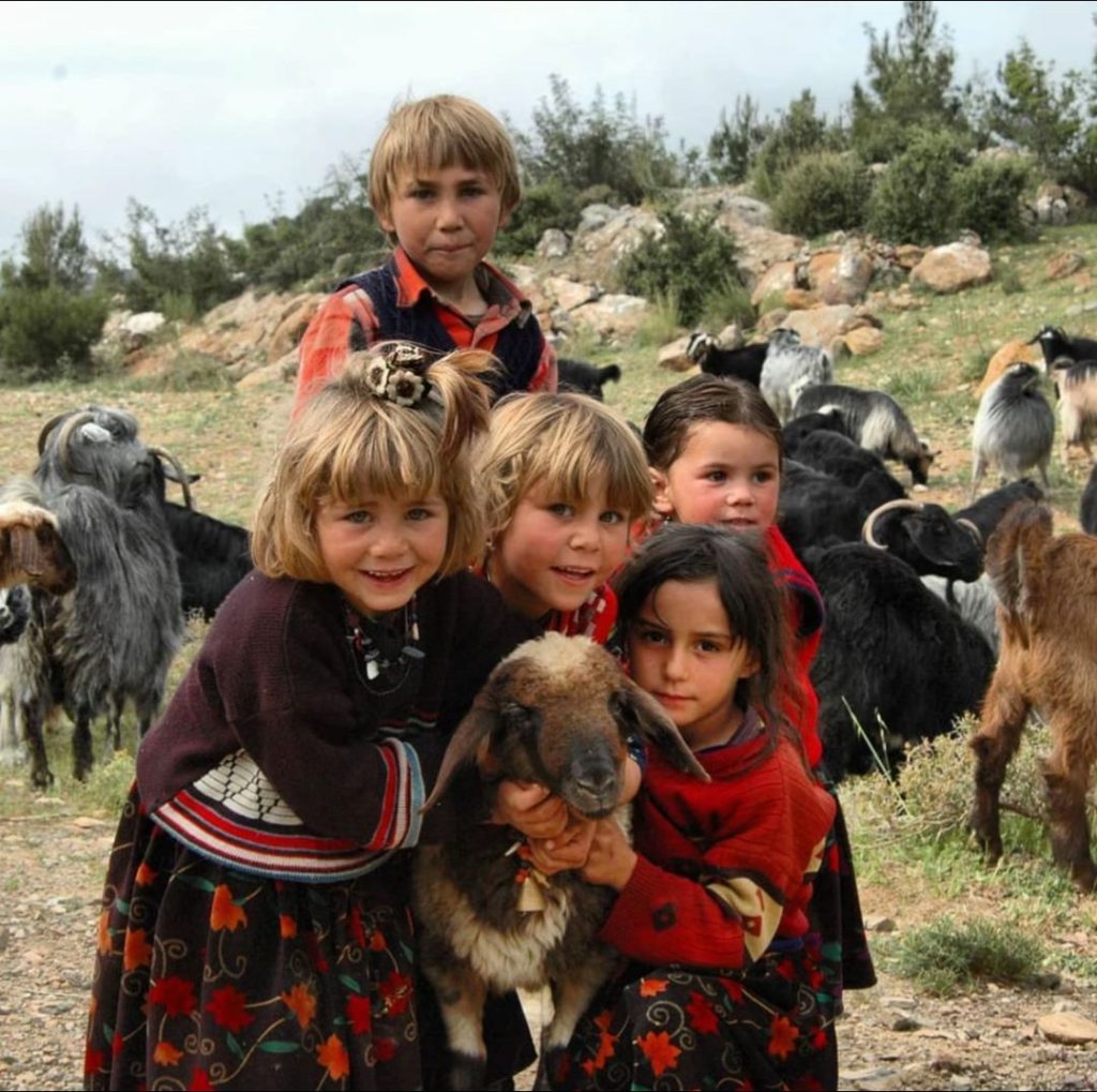 Yörük çocukları fotoğrafı